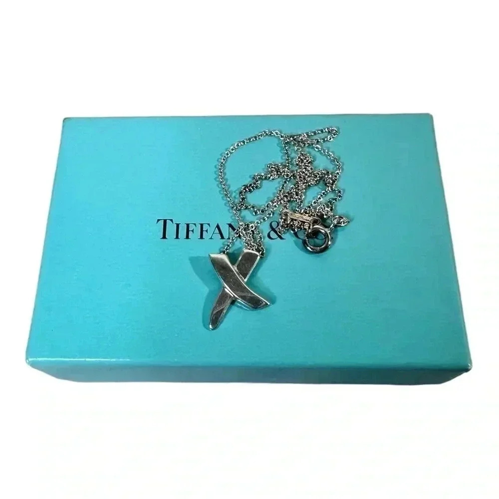 Tiffany & Co. Authentic Sliver 925 Paloma Picasso Kiss X Pendant Necklace w/ Box